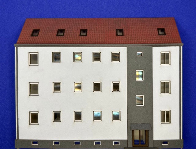 Mehrfamilienhaus in Reliefbauweise - Bausatz H0