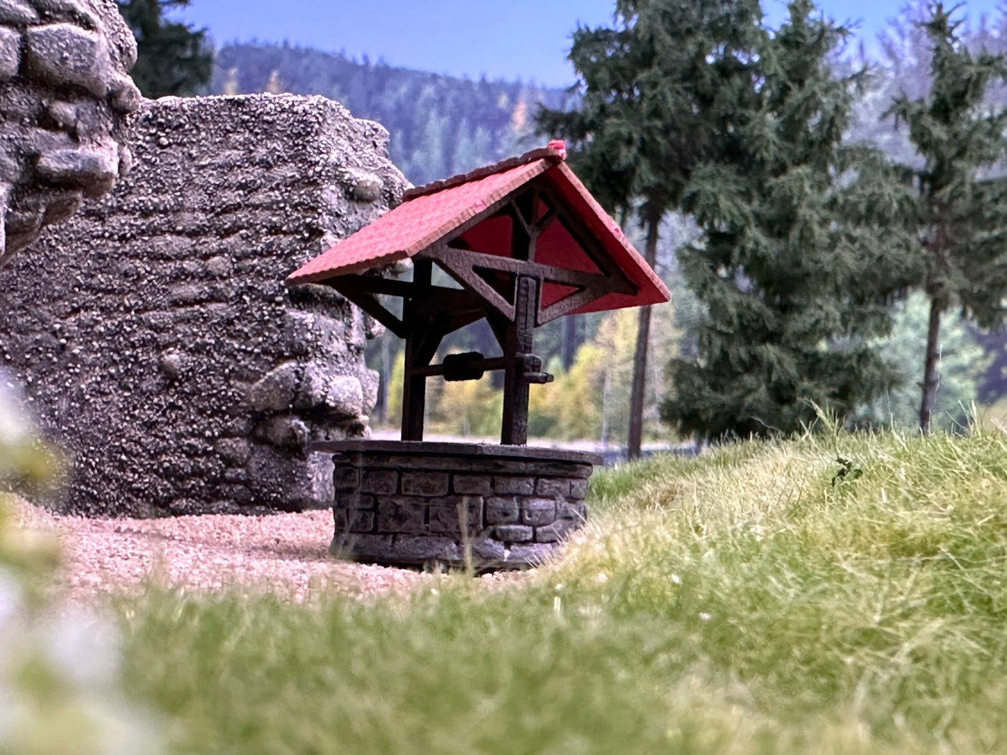 Burgbrunnen mit Ziegeldach HO Bausatz