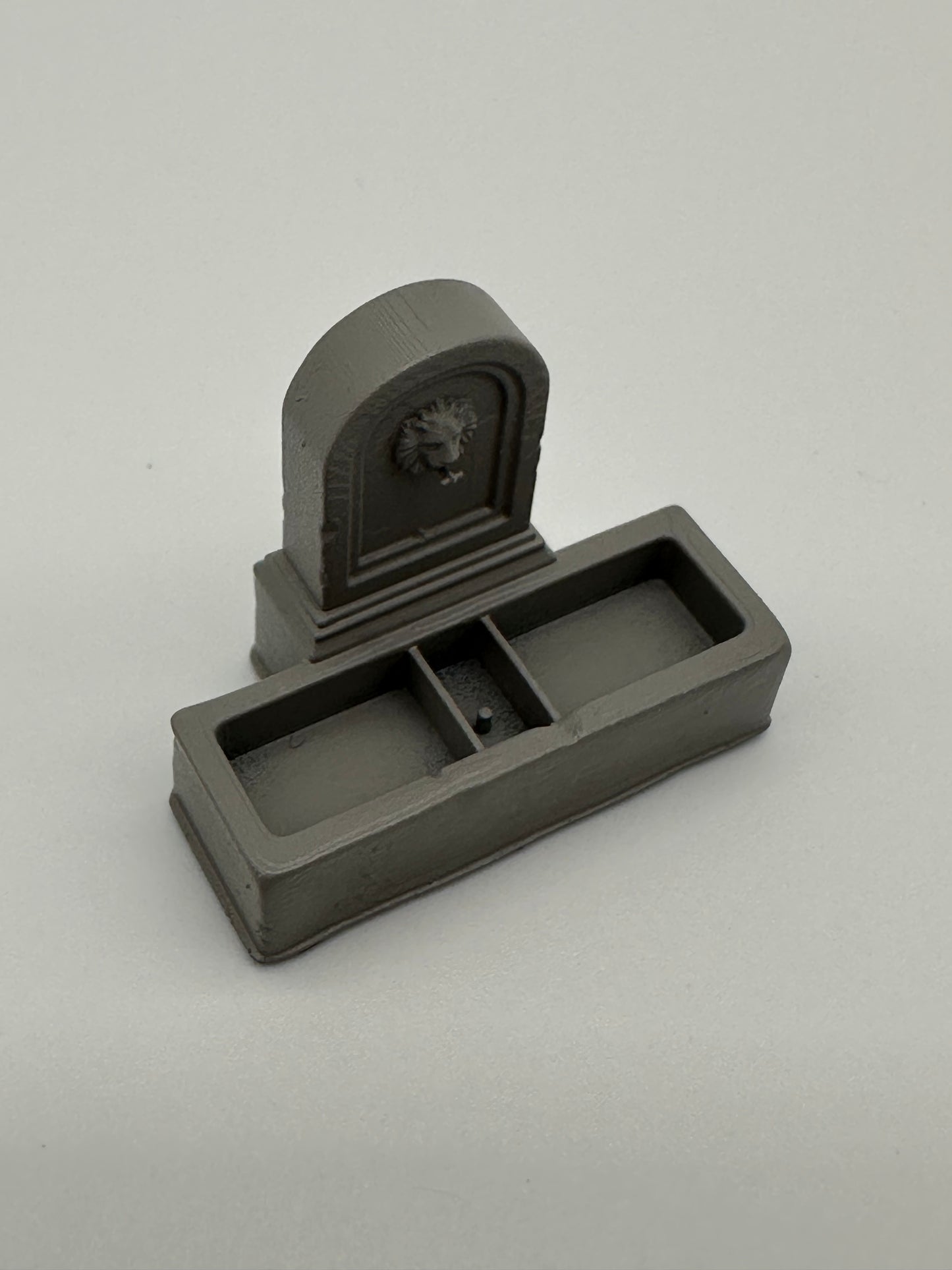 Alter steinerner Trinkbrunnen H0