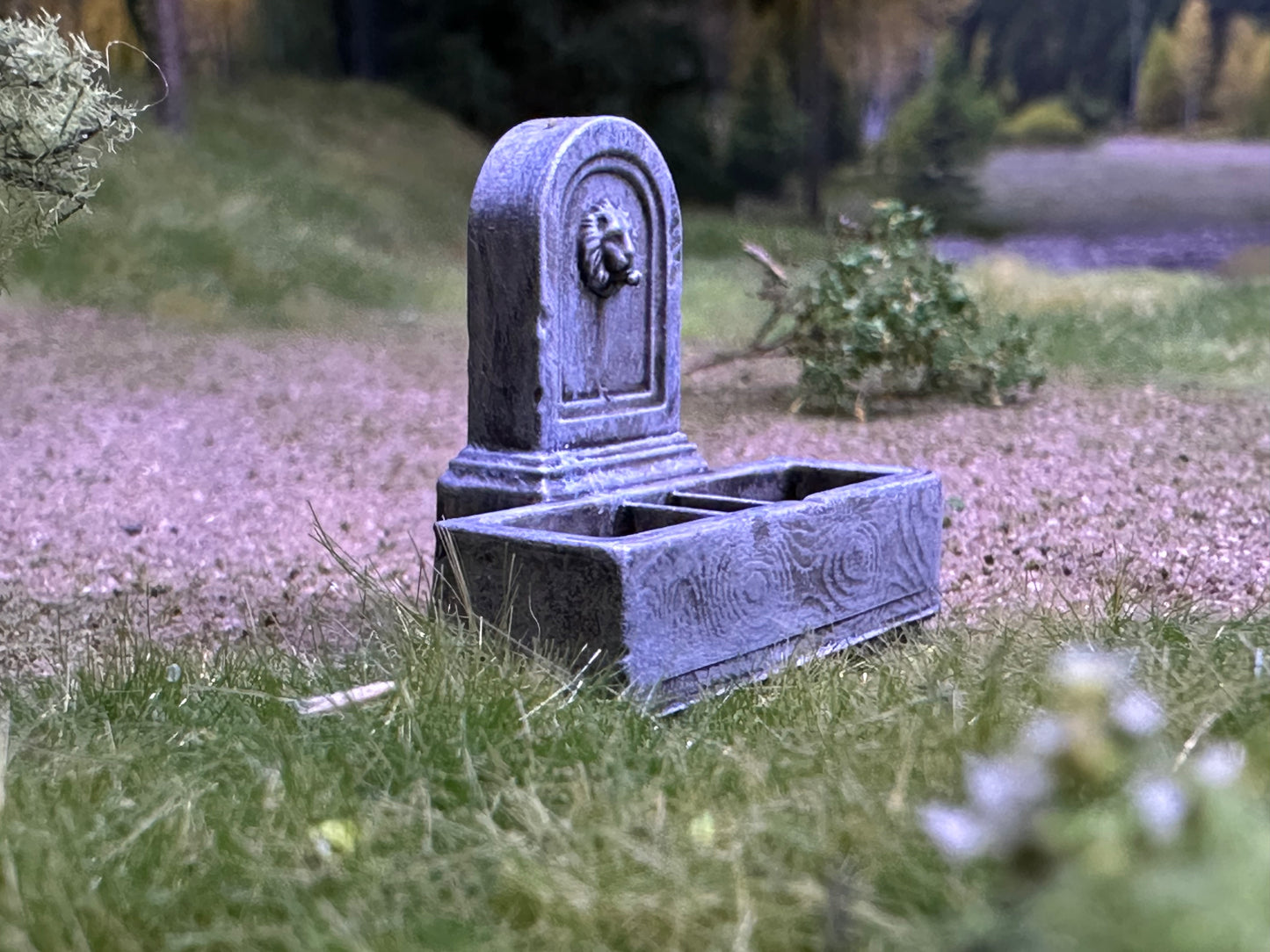 Alter steinerner Trinkbrunnen H0