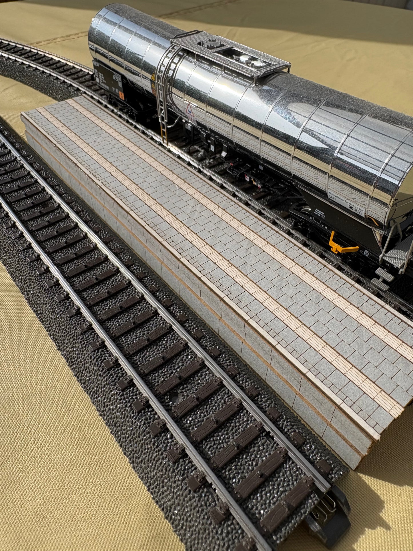 Bahnsteig für C-Gleis 35mm EPOCHE V/VI 1:87 Lasercut Bausatz Modul 1
