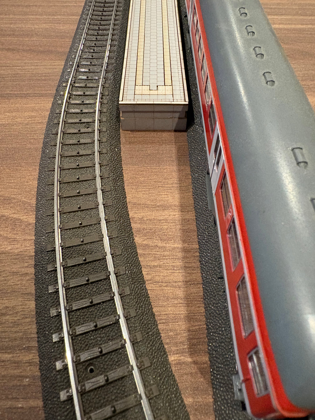 Bahnsteig Endstück für C-Gleis 35mm EPOCHE V/VI 1:87 Lasercut Bausatz