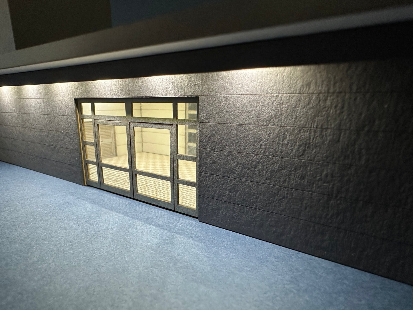 Bahnhof Modern Epoche VI H0 inkl. LED-Beleuchtung