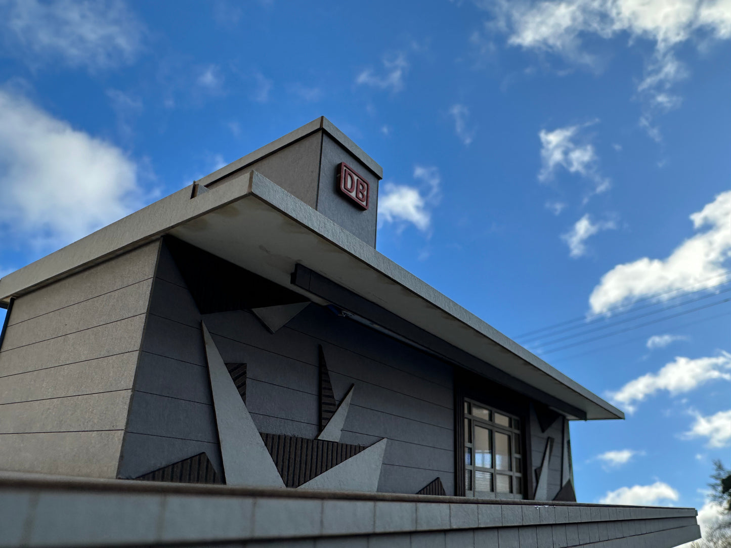 Bahnhof Modern Epoche VI H0 inkl. LED-Beleuchtung