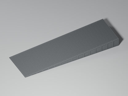 Bahnsteig H0 · Epoche III/IV · Endrampe · 200 × 65 mm · Pflaster · einfarbig graues PLA, unbemalt. Visualisierung des tatsächlichen Modells.